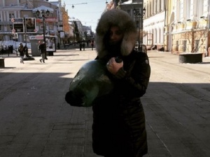 Елена Ваенга сделала необычные покупки в Нижнем Новгороде