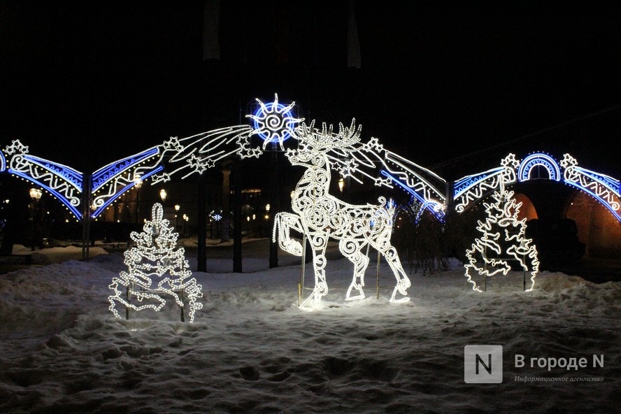 Нижегородский кремль украсили в неорусском стиле к Новому году - фото 1