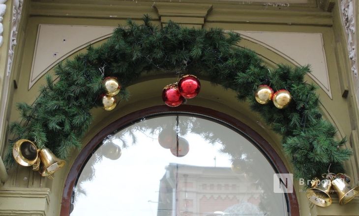Новогодние украшения появились в центре Нижнего Новгорода - фото 8