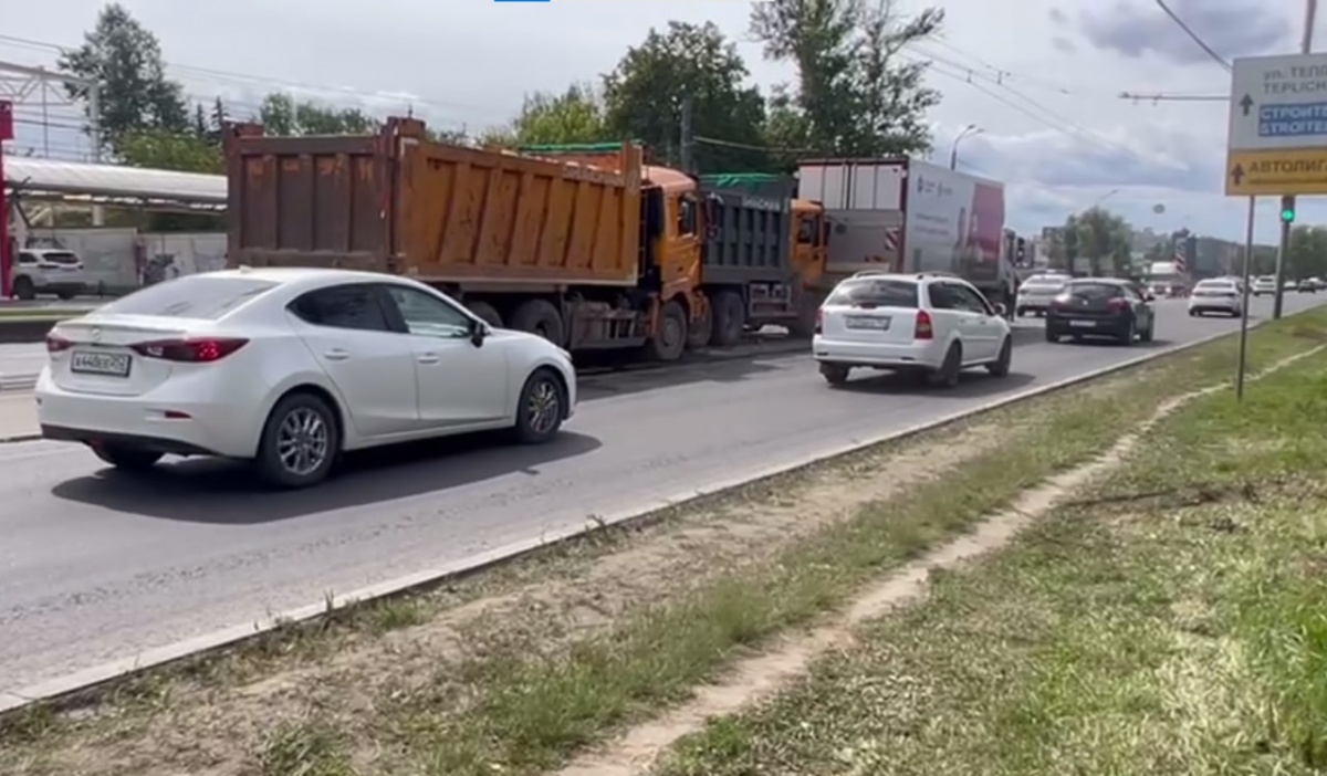 Появились подробности ДТП с тремя грузовыми автомобилями в Нижнем Новгороде