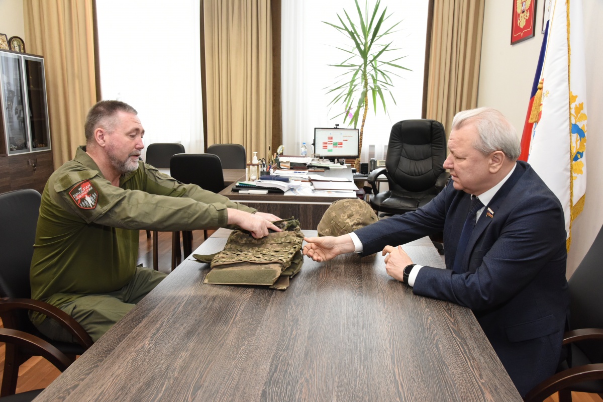 Законодательное Собрание продолжает помогать волонтёрам, собирающим гуманитарную помощь - фото 1