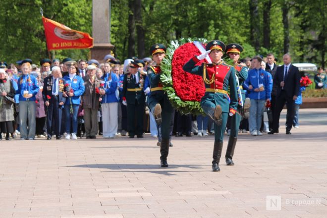 Без парада и салюта: как прошел День Победы в Нижнем Новгороде — фоторепортаж - фото 210