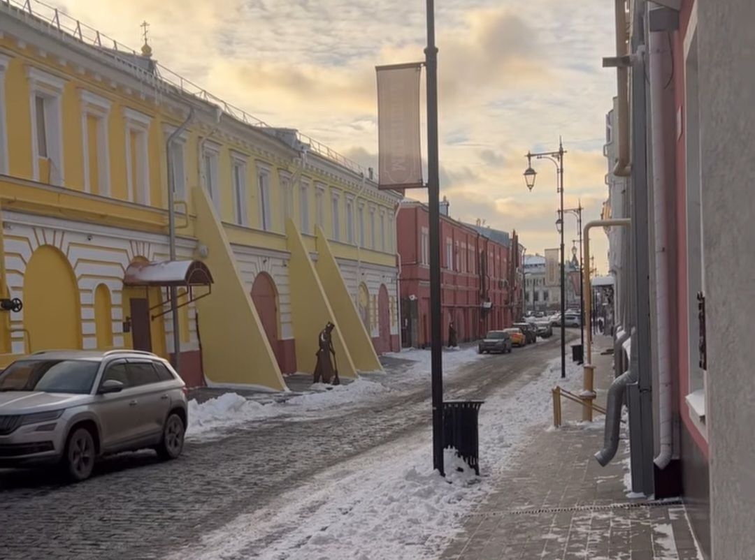 Нижегородцы начали парковать автомобили на пешеходной улице Кожевенной