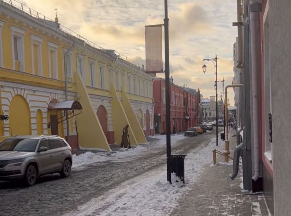 Нижегородцы начали парковать автомобили на пешеходной улице Кожевенной - фото 2