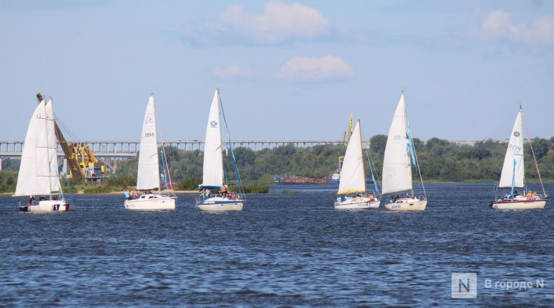75 яхт и более 500 сапов вышли на Волгу в Нижнем Новгороде в День города - фото 86