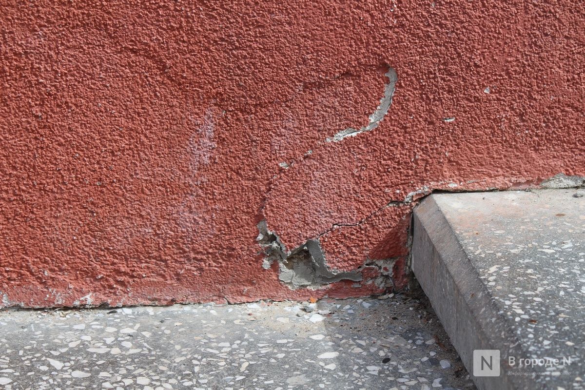 Трещины на Чкаловской лестнице в Нижнем Новгороде до сих пор не устранены