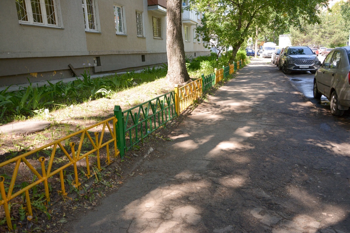 Парковку и тротуары оборудуют у нижегородской больницы №12 - фото 1