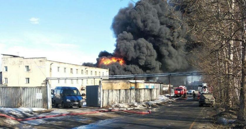 Бензовоз загорелся в Кстовском районе - фото 4