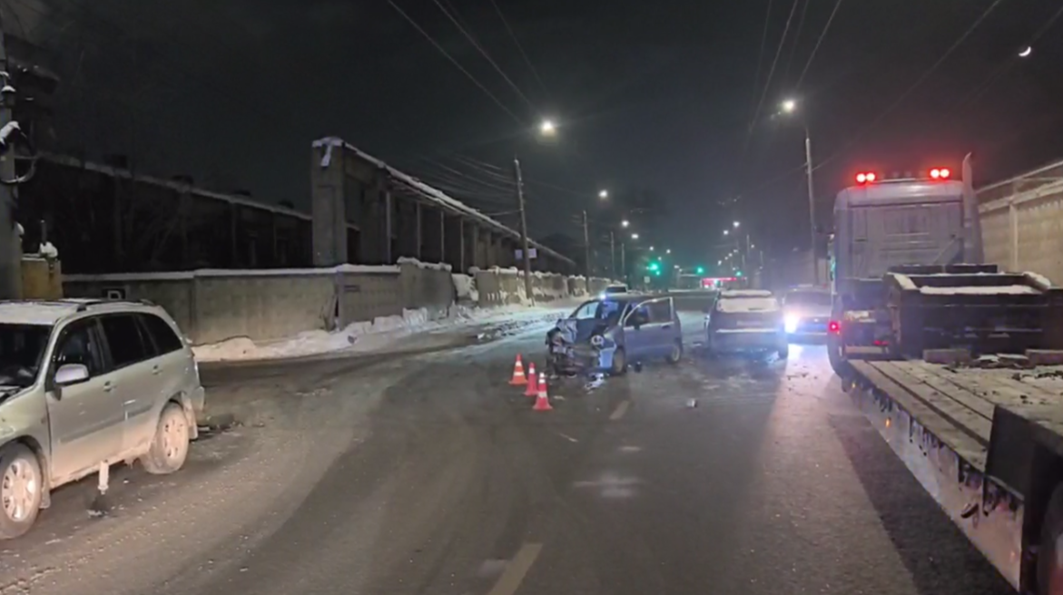 Массовая авария с пострадавшими произошла в Нижнем Новгороде - фото 1