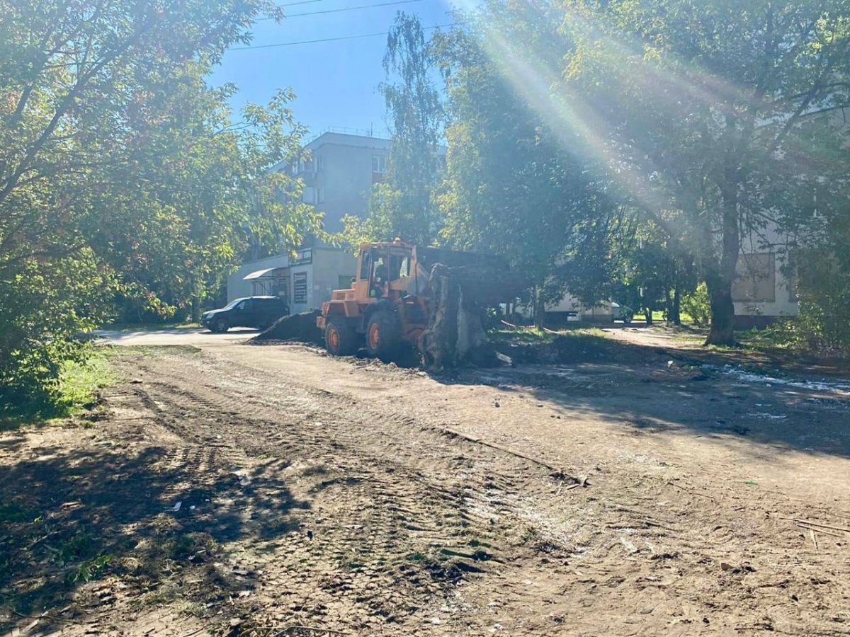 13 незаконных торговых точек демонтировали на Автозаводе в 2025 году - фото 1