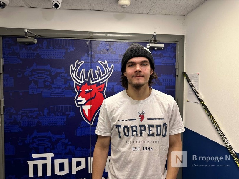 &laquo;На льду мы становимся детьми&raquo;. Один день с хоккеистами нижегородского &laquo;Торпедо&raquo; &mdash; репортаж &laquo;В городе N&raquo; - фото 33