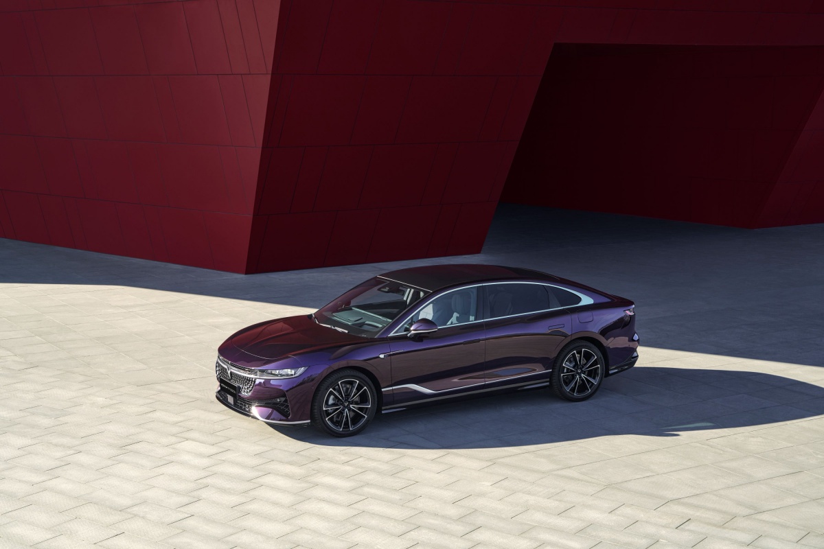 Voyah &mdash; абсолютный лидер среди всех брендов российского NEV-сегмента по итогам октября 2025 года - фото 3