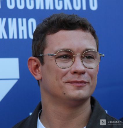 Знаменитости здесь: фоторепортаж с открытия &laquo;Горький fest&raquo; в Нижнем Новгороде - фото 112