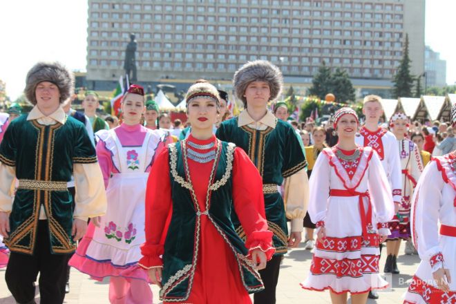 Масштабный гастрофест и концерты: как прошел День России в Нижнем Новгороде &mdash; фоторепортаж - фото 210