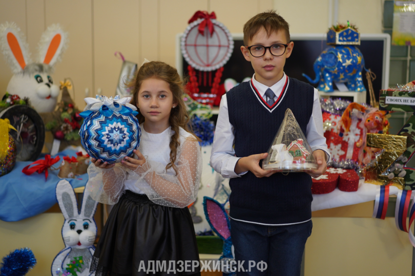 Игрушки, сделанные руками детей, украсят главную елку Дзержинска - фото 1