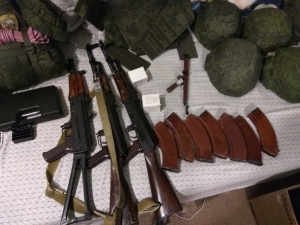 Нижегородец наладил поставку за границу краденных армейских шлемов и бронежилетов
