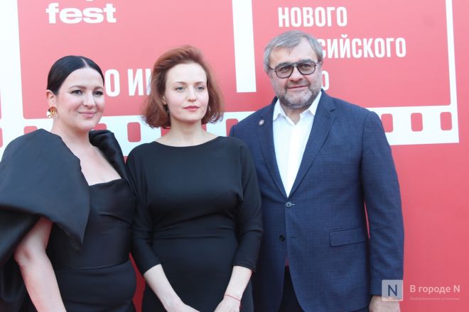 Фоторепортаж: знаменитости на открытии «Горький fest» в Нижнем Новгороде - фото 135