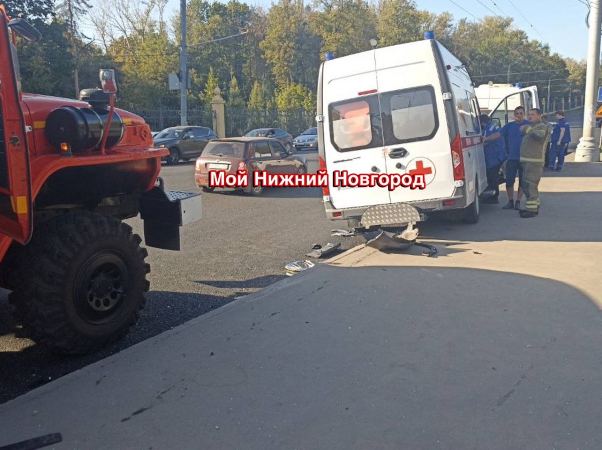 Скорая помощь попала в ДТП в Нижнем Новгороде