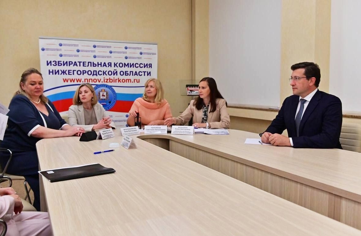 Никитин сдал документы в избирком для регистрации в кандидаты на пост губернатора Нижегородской области - фото 1