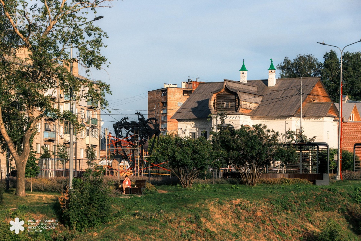 Памятник Кулибину установили в сквере в Нижнем Новгороде - фото 2