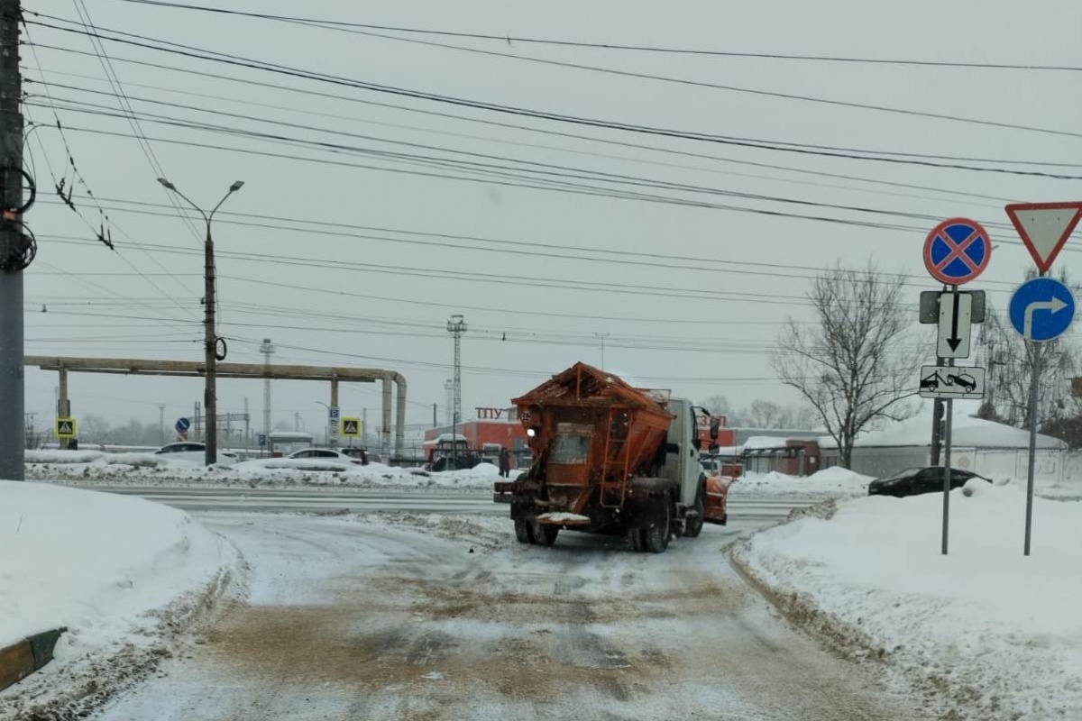 Коммунальщики будут убирать снег 24/7 в Нижнем Новгороде в праздники