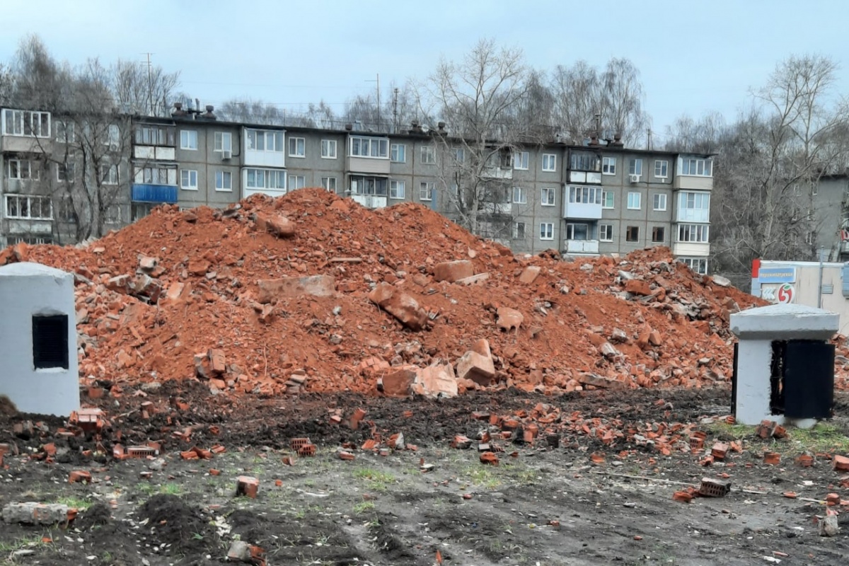 Аварийный пристрой администрации Советского района сносят в Нижнем Новгороде