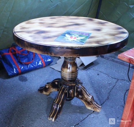 Танк-мангал и деревянные иконы: фоторепортаж с новой выставки от заключенных в Нижнем Новгороде - фото 71