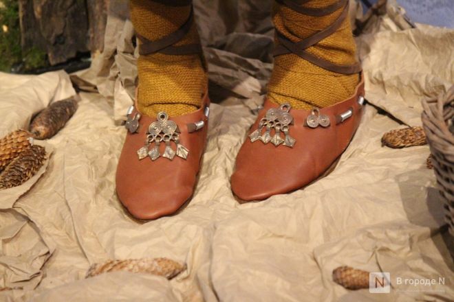 Монеты, украшения и боевые топоры: фоторепортаж с выставки археологических находок в Нижнем Новгороде - фото 80