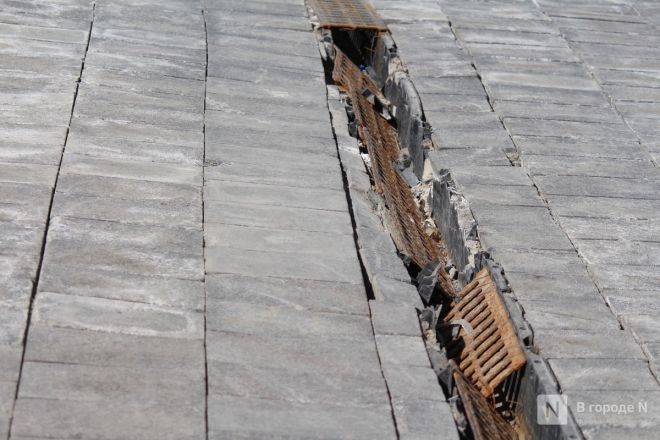 Брусчатка снова разрушается в центре Нижнего Новгорода - фото 10