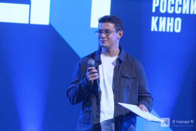 Знаменитости здесь: фоторепортаж с открытия &laquo;Горький fest&raquo; в Нижнем Новгороде - фото 78