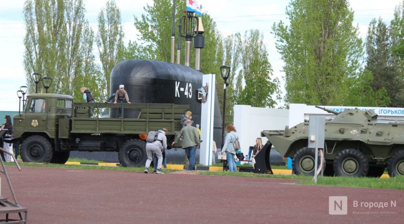 Без парада и салюта: как прошел День Победы в Нижнем Новгороде — фоторепортаж - фото 97