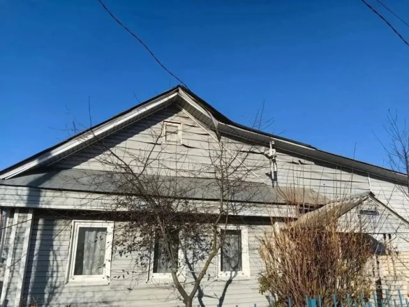 Появились фото с места пожара в частном доме на Бору - фото 2