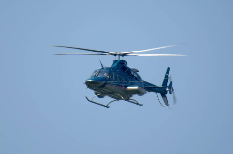 В ФСБ и СК не стали проверять полеты экс-замгубернатора Романа Антонова на вертолете - фото 1