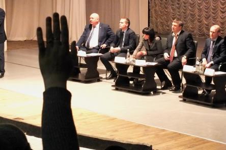 Как стройки автозаводцам житья не дают