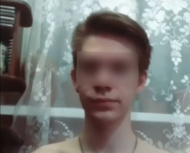  Видео с полуголым сотрудником нижегородской «Школы 800» появилось в Сети